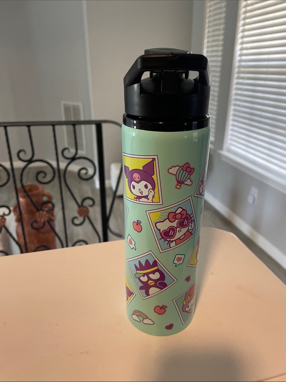 Hello Kitty Ceramic Salt & Pepper Shaker Set with Mint Character Water Bottle - Picture 8 of 10
